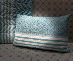 روبالشی طرح دار